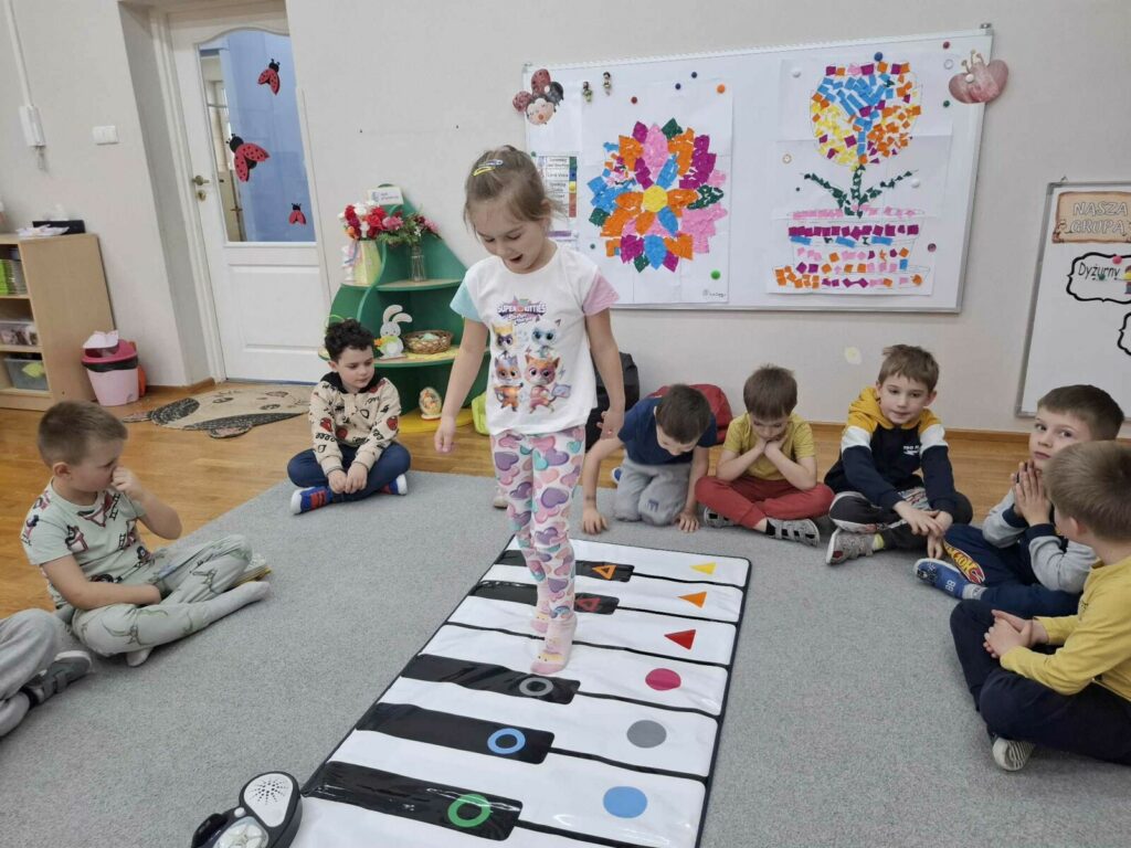 Zabawa kolorowymi dźwiękami